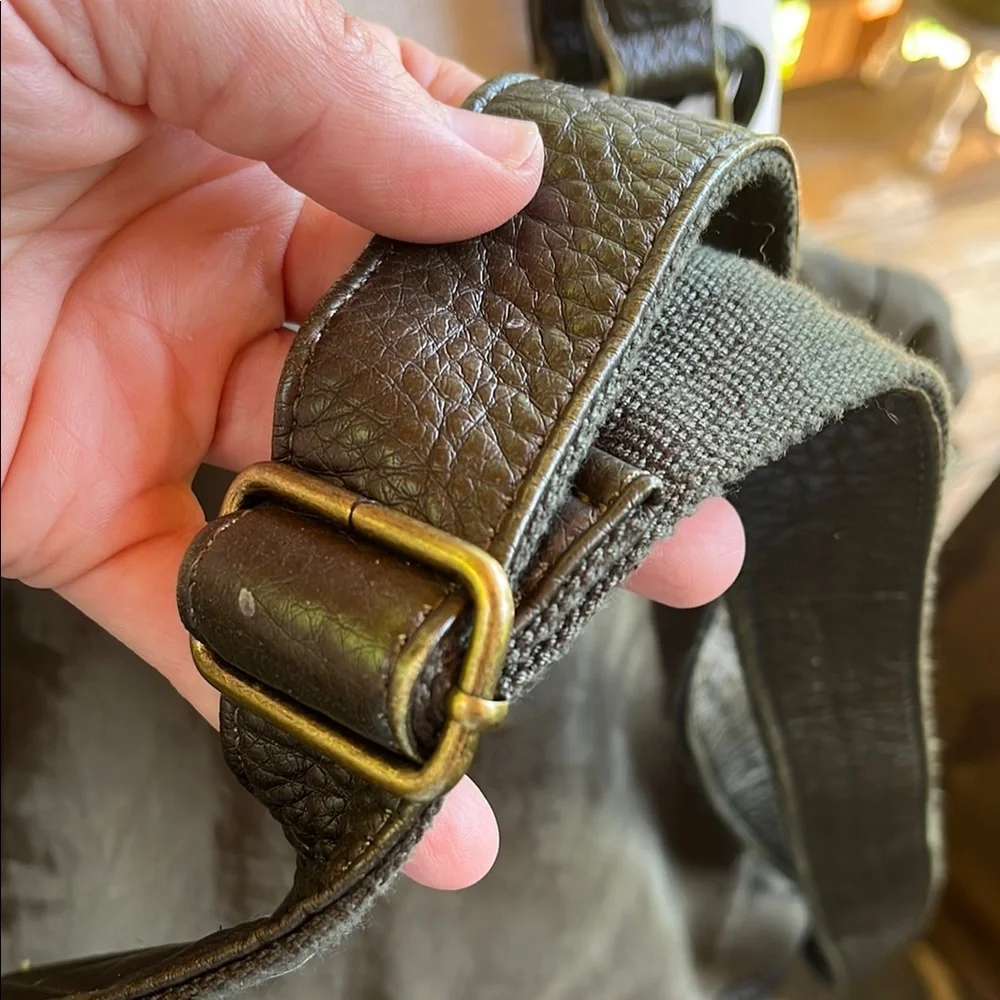 PISTIL Olive Green Shoulder Bag with Leather Handles - Picture 14 of 17